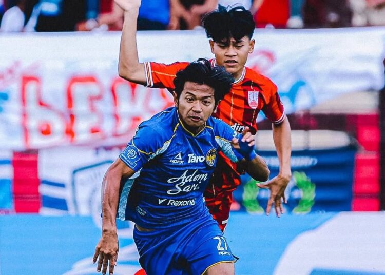 PSIM Denda Rp40 Juta Karena Suporter Nyalakan Kembang Api